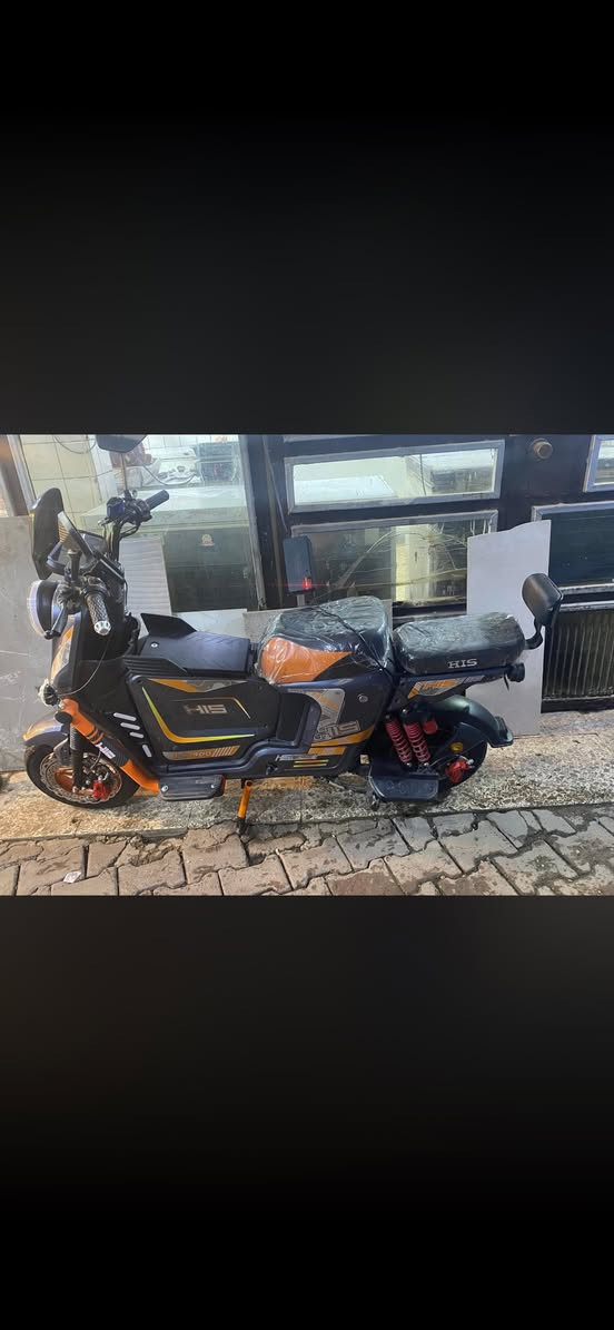سلام عليكم دراجه شحن h900(Hls) نظافه فول باتريات شرط بصمتين او تشغيل عند بعد دراجه اي نقص مابيها 5بطاريات 38امبير  سعر خاص  رقم *********** موجود واتساب هم
