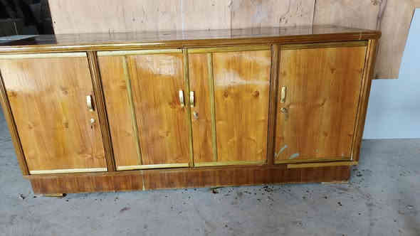 السلام عليكم بوفيه مترين  صاج نضيفه كلش كل ضرر مابيه السعر 100وبيه مجال الستفسار انتصل ***********
ابيع +وشتري +مراوس
