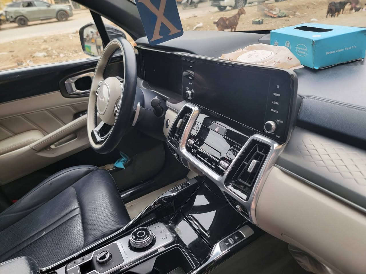 السلام عليكم 
سورنتو هايبرد 
موديل : 2023  وارد امريكي تبديل قبق جنطه  شواصي مكفوله بدون ايبراك. 
الفئة : Sxp برستيج برو أعلى فئه 
لون اسود 
—————————
1- شاشة كبيرة للتحكم في الايعازات
2- ستيرن هزاز مع الكامرة خلفية في وضع R   وتنبيه عند الانعطاف. 
3- كير ماوس  
4- فتحة سقف بانوراما 
5- السيارة 7 راكب كشنات خلفية VIP. + تدفئه كشن الخلفي. 
6- تحكم ستيرن
7- شفتات بالسترين للقيادة السبورت  
8- كشنات جلد كهرباء الامامية 
9- المازدات فول  3عدسات زينون ابيض الاصلي مع الاشاره 
10 - خمس كامرات محيطيه 
11- محرك كهرباء + بانزين ٤ سلندر تيربو ( قوة + اقتصادية ) 
 12- تدفئة وتبريد بالكشنات 
13-اشارة ترحيب ضوئية بالابواب 
14- نظام اطفاء ذاتي
15- قياده ذاتيه بالطرق الخارجية 
17- مانع انزلاق ABS 
18- رادار امامي مانع اصدام
19- المرايتين تحكم كهرباء
20- إشارات بالمرأتين 
21- حساسات خلفيه وامامية 
22- تشغيل عن بعد 
23- أربعة انضمة قياده 
24-  مداخل USB حتى بالكشنات الخلفية
25- شاحن لاسلكي
27-السياره  ماشيه 39 الف كيلو 
 28-نوع الضرر قبق جنطه مبدل بدون دواخل وشواصي 
29- السعر220
30- هاتف ***********
رقم بغداد بأسمي
