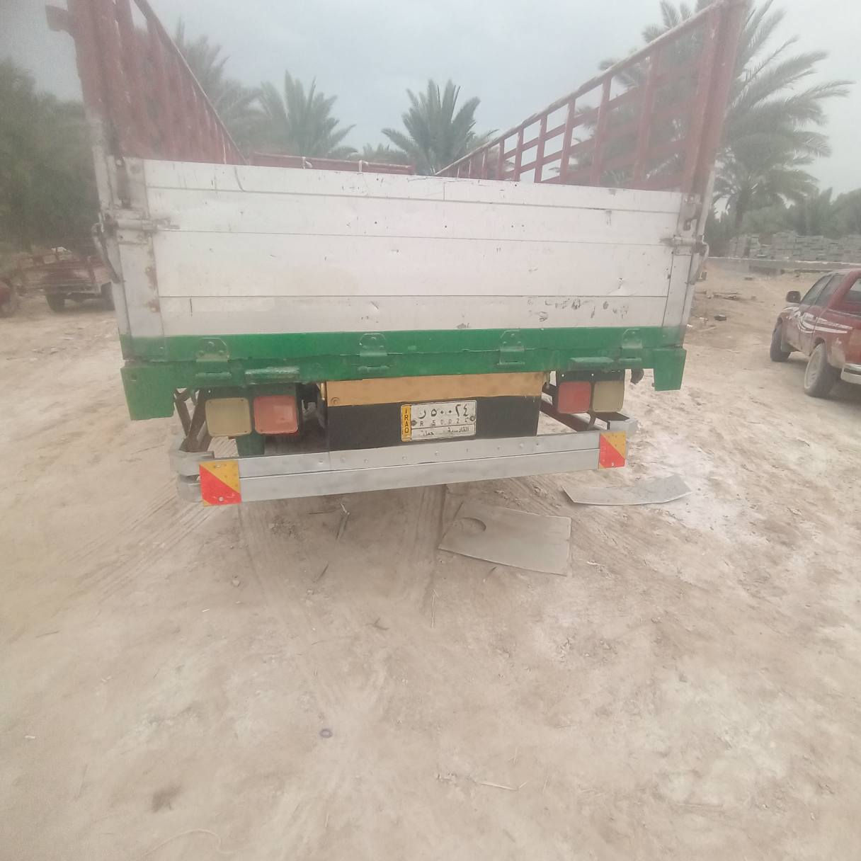 سلام عليكم فوزه مربع للبيع موديل ٩٢سنويه لل ٢٧ سته وربع بلادي مكينه بيها بخار بدون  ١٦عادي  سعر ١٢٠وبيها مجال مكاني كربلاء الحر ***********
