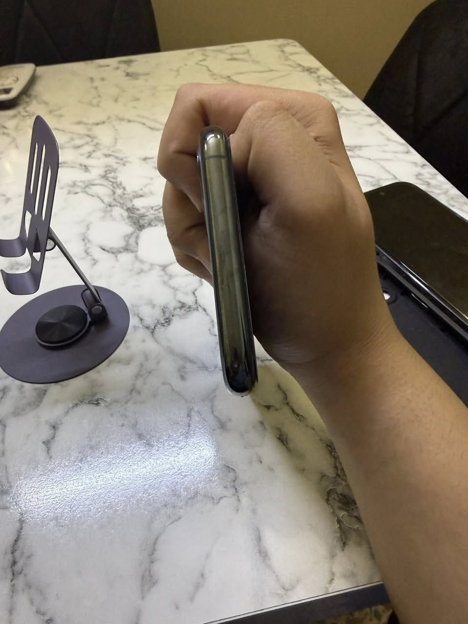 ايفون 11 برو ماكس
256 كيكا 
بطاريه 77 اصل 
الجهاز وتر بروف  
مكفول كفاله عامه 
وين متريد افحص ما مبدل اي شي 
استعمالي للجهاز ثانوي مستعمل شي بسيط جداً 
السعر :320 الف بي مجال للشراي 
ملاحضه : الجهاز بي لاصق شاشه ضد الكسر 
للتواصل واتس أب :***********
