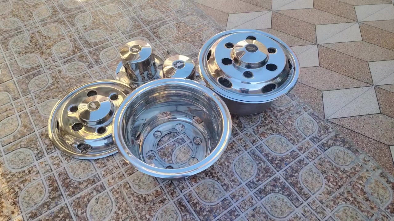 السلام عليكم تخم ويل كب اصلي ياباني هينو السعر ٤٠٠دولار الرقم ***********
