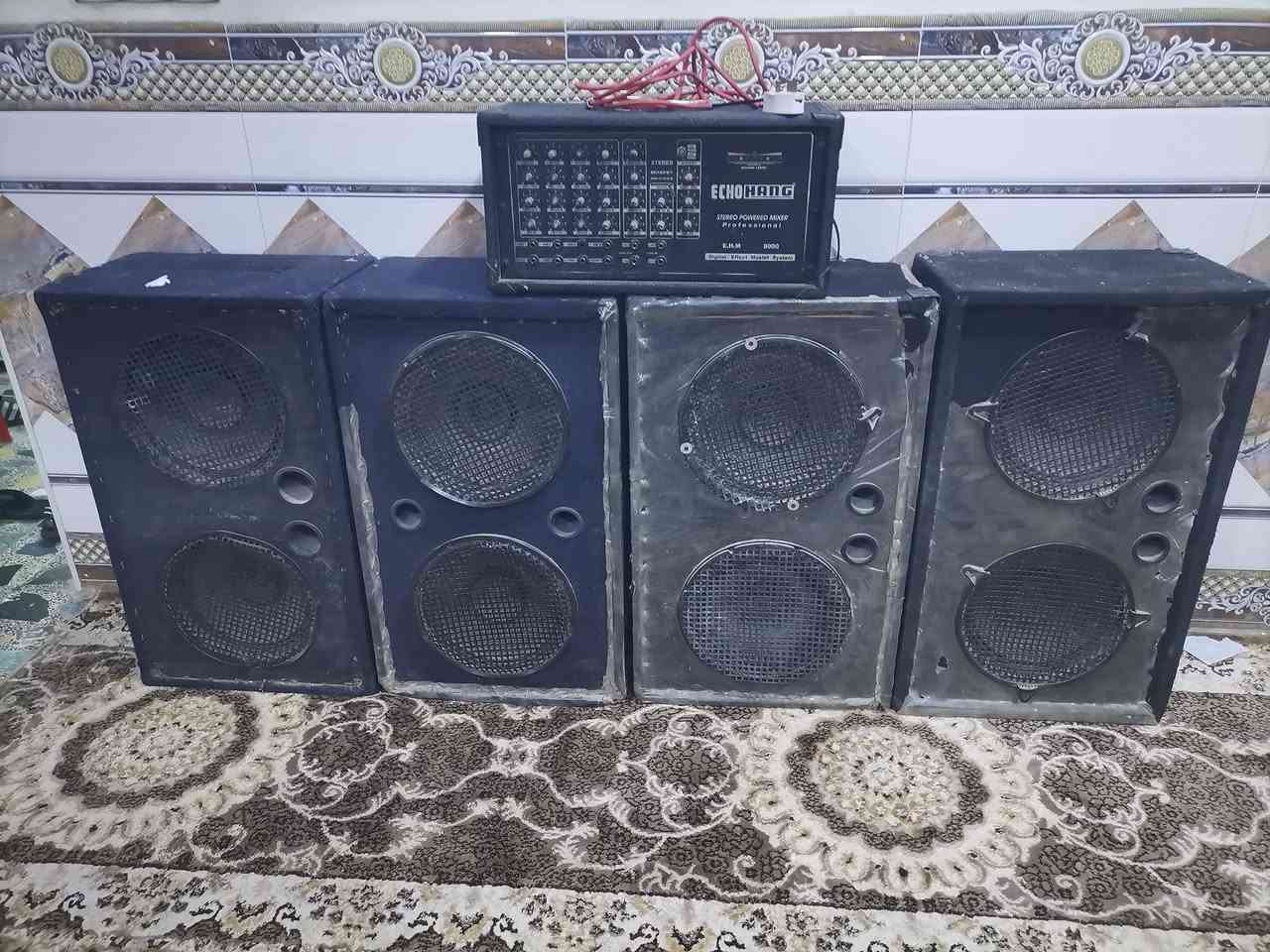 السلام عليكم البيع  سماعات ثنائي هندي نضيفات زوج 275 بيهه مجال جهاز اكو جنك نضيف شقال سعر 300 بيهه مجال الكوت حي الجهاد. شراي يخابر ويدلل ***********///***********
