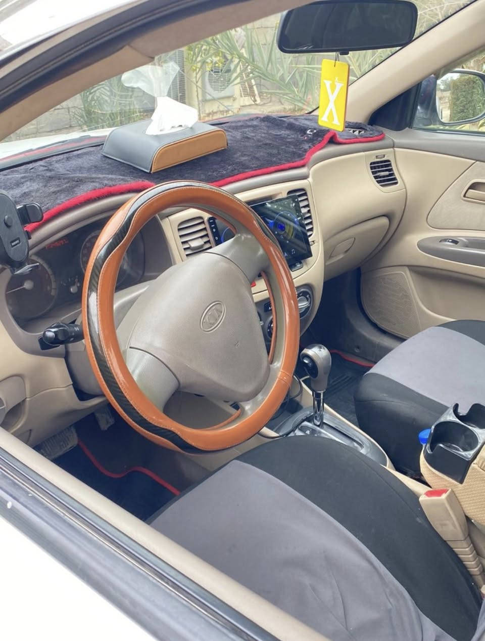 كيا ريو موديل 2011 خليجي مكفول من الصبغ والتبديل محرك 1600 دوش رقم أنبار الجديد كير و محرك خير من الله سنويه لل٢٠٢٨ سعر 93 وبيها مجال مكان السياره بغداد / أبي غريب 
***********
***********
