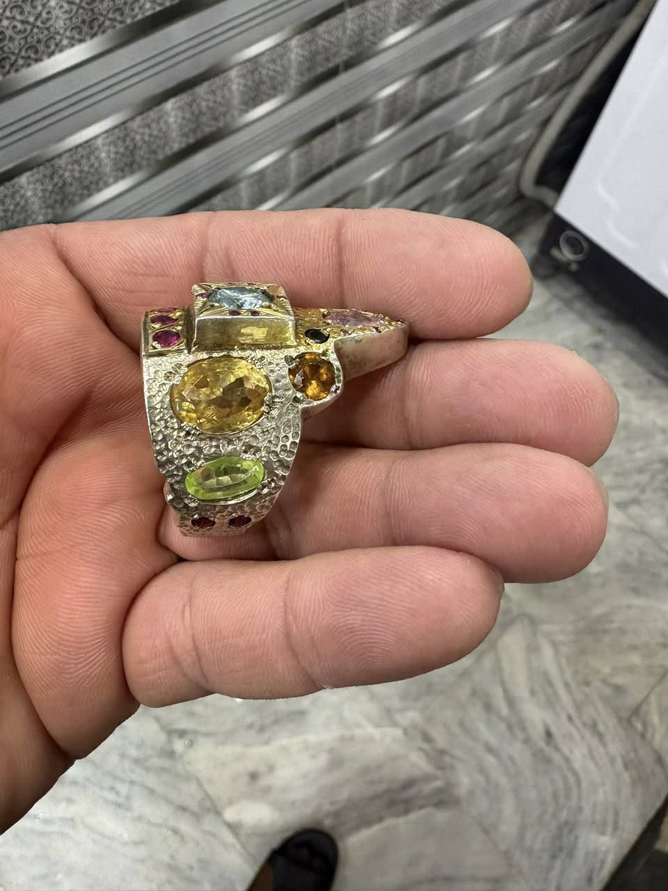 تحفة ملكية 52 غرام كل احجار اصلية


**إذا كنت صاحب هذا الإعلان وتريد حذفه لأي سبب، رجاءا أرسل رسالة إلى الدعم الفني**