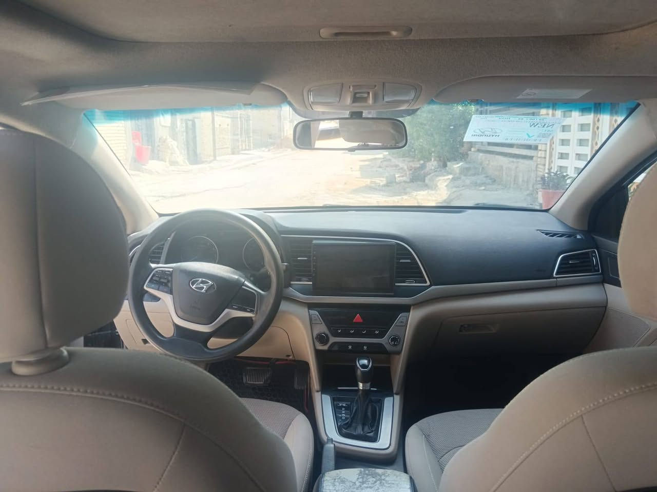 السلام عليكم النترا 17 مراوس ب سبورتج توسان سنتافيه و انطي فرق رقمي ***********
