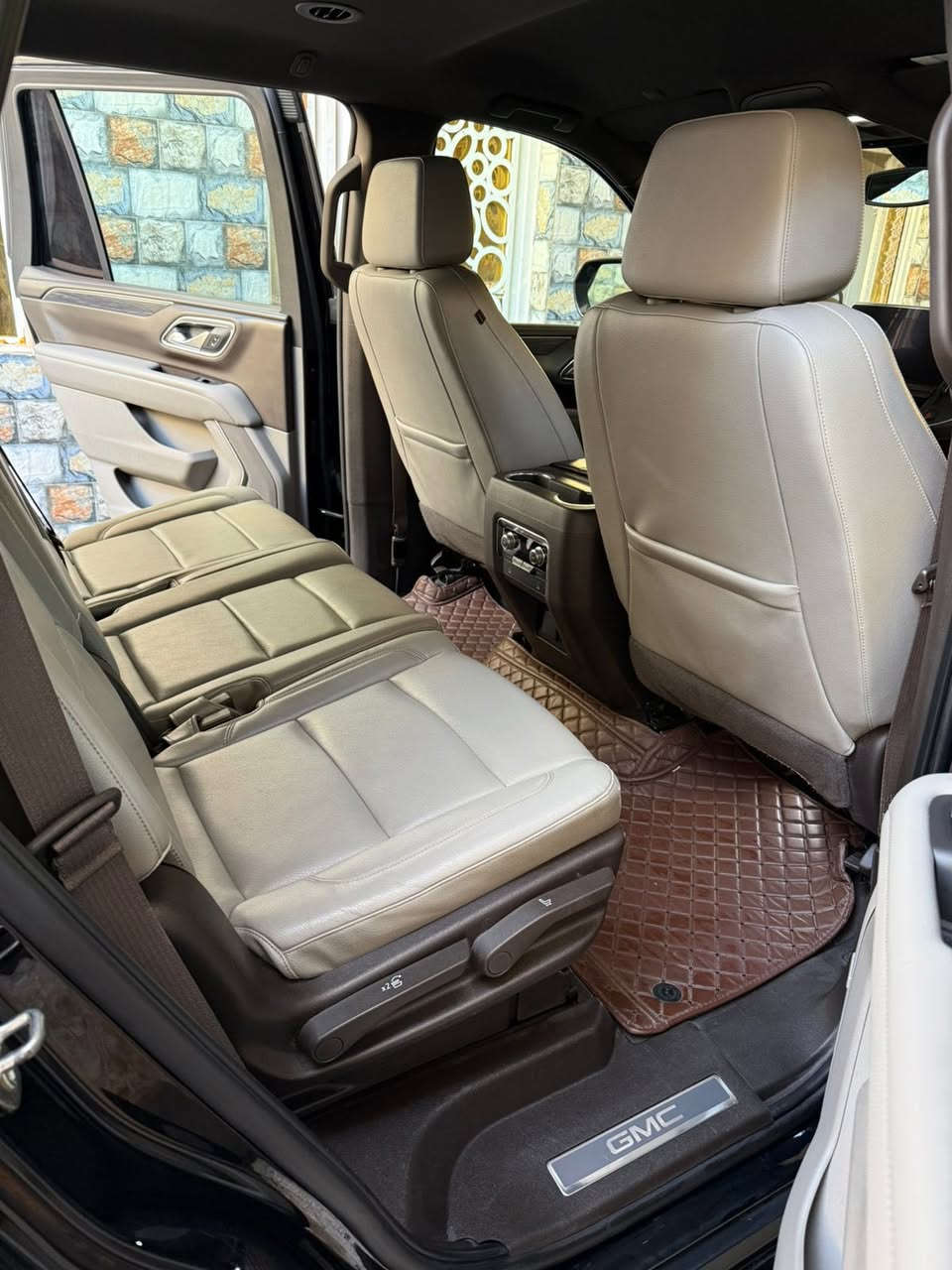 السلام عليكم عليكم للبيع جمسي يوكن موديل 2022 مواصفات SLT كشنات جلد جنطه كهرباء شاحن لاسلكي ويل 20 خليجي وكاله منصور كفاله عامه من ضربه وصبغ وبارد وشخط رقم بغداد مكان السياره ذي قار قضاء الشطره السعر 450 ورقه وبي مجال قليل للاستفسار *********** سونار مرفق بلصور
