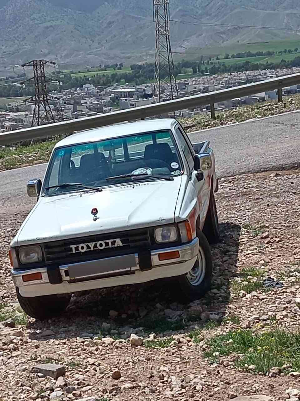 السلام عليكم. بيك آب ٨٨ للبيع محرك كروسيدة كير اكسل شرط التنك كما موضح في الصور صبخ بلادي رقم دولي صلاح الدين سنوية نافذة لغاية ال٣٠ بأسمي تحويل مباشر   العنوان صلاح الدين طوز السعر ٦٠$ هاتف ***********
