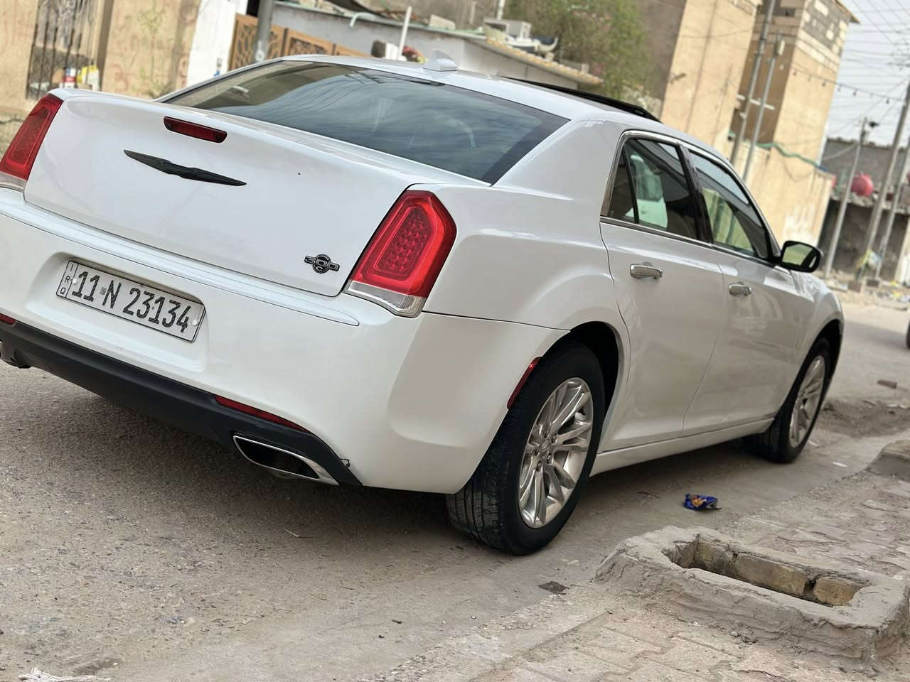 كلايسلر اوبامه مديل 2016 مرمز 2023 دخول جديد
حادث. باب الصدر. ومبدل اصلي نفس اللون  وباقي الساياره كفاله   رقم بغداد بسمي مداور ثاني. يوم   هزه جديده   مواصفات السي معروفه. وبينه كل التفصال  
مكينه. 3600 مكفوله. وكير مكفول  حداده جديد سايره جاهزه. ما ذب عليه.  دينار واحد  
الهاتق ***********.     السعر 175.
