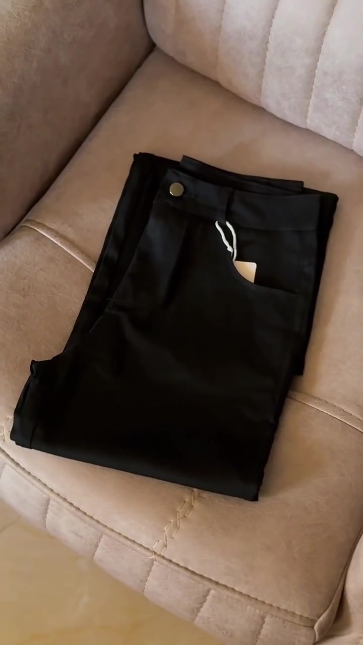 وصل الجينز السواد الفحم 

السوفت الصيني وصل تكرار

العرض 27 الطول 105

القياس L xL XXL xxxl 4 xL 5 xL 

القطعة الأصلية


**إذا كنت صاحب هذا الإعلان وتريد حذفه لأي سبب، رجاءا أرسل رسالة إلى الدعم الفني**