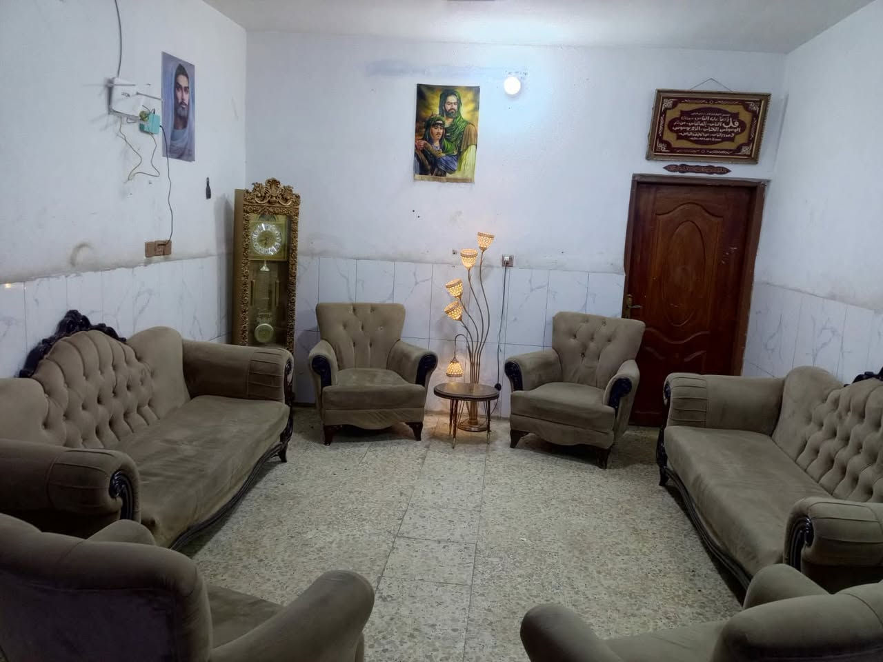 تخم تركي مقعد سبرنك 10 مقاعد نظيف سعره 340 وبي مجال مكان البياع يوجد توصيل بكروه ب واتساب ***********
