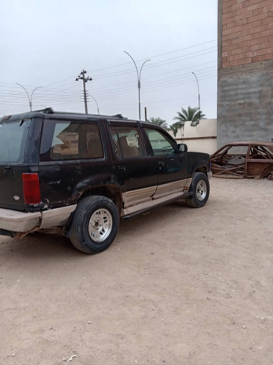 سياره للبيع موديل 93 رقم كربلاء تحويل ثاني يوم سنويه 2020
جير ومكينه بطه جده حداديه 60%
مكاني كربلاء
السعر 30 قفل
***********
