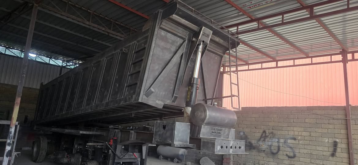 السلام علیکم 
نسافات للبيع 
مواصفات حديد تركي المنشأه 
شاصي  16
4 محاور حجم 16 
أسفل  6ملم 
اصافح 5 +  تكم 6ملم 
سدر 6 ملم + تكم 6 
شرط حديد تركي  ضمان 
جك ونج رفع وزن 110طن 
شريط 10ملم على طول الشاصي 
دبل بيم 
خزان هيدروليك 

متوفر  28متر +30متر 
جاهز صبغ هواء  كهربائيات  درجة أولى 
.
.ا
.
حدادة محمد خنجر 
*********** 
***********
العنوان موصل صناعة بازوايا
