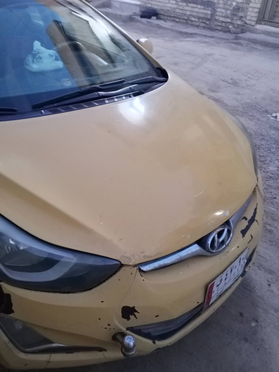 انترا لبيع موديل 12 حادثه جنطه  وتكمه لسايق 80.***********.بغداد حيور
