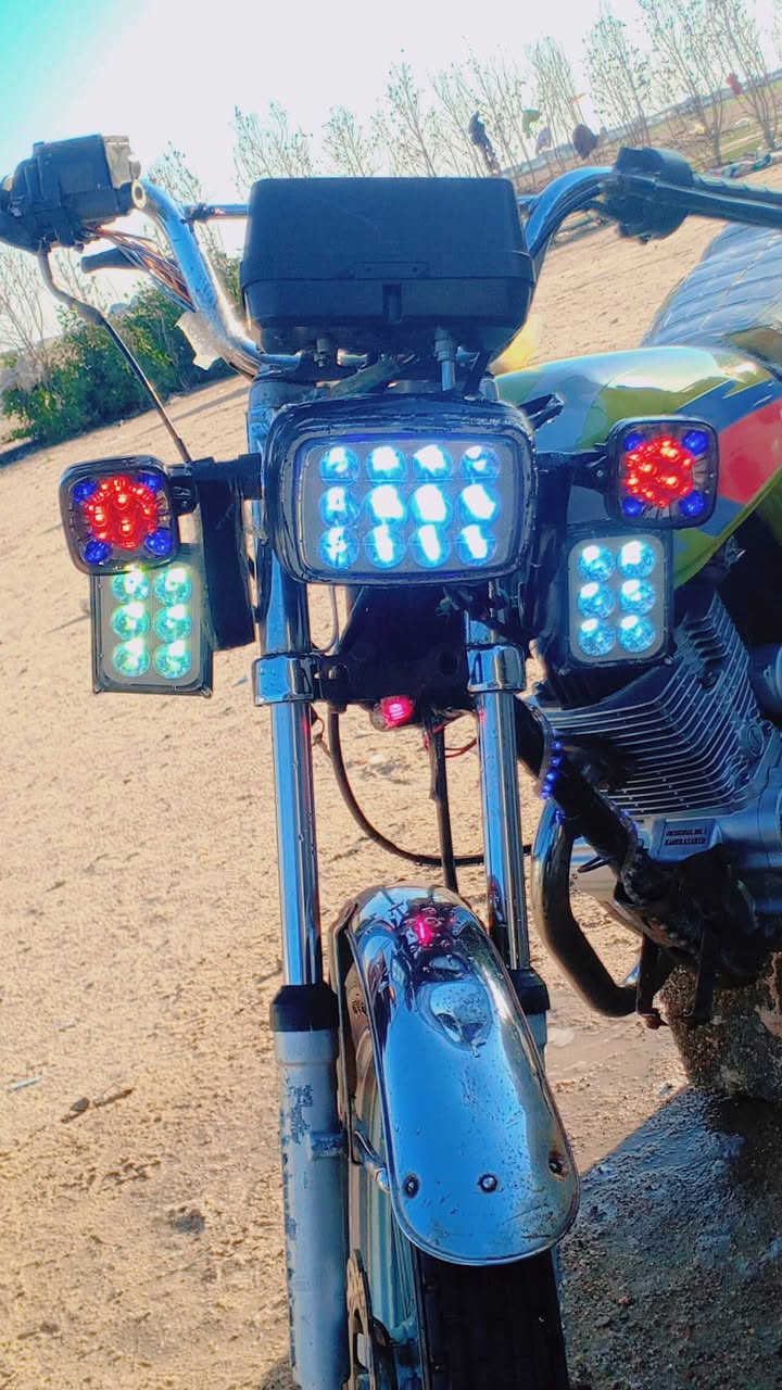 سلام عليكم دراجه سيفان 5كير كلك دراجه كامله كهرباءيات كله شغاله مكينه نكره سلف جيس مكاني كربله طريق كربله نجف عمود1175سعر 500قفل رقمي ***********
