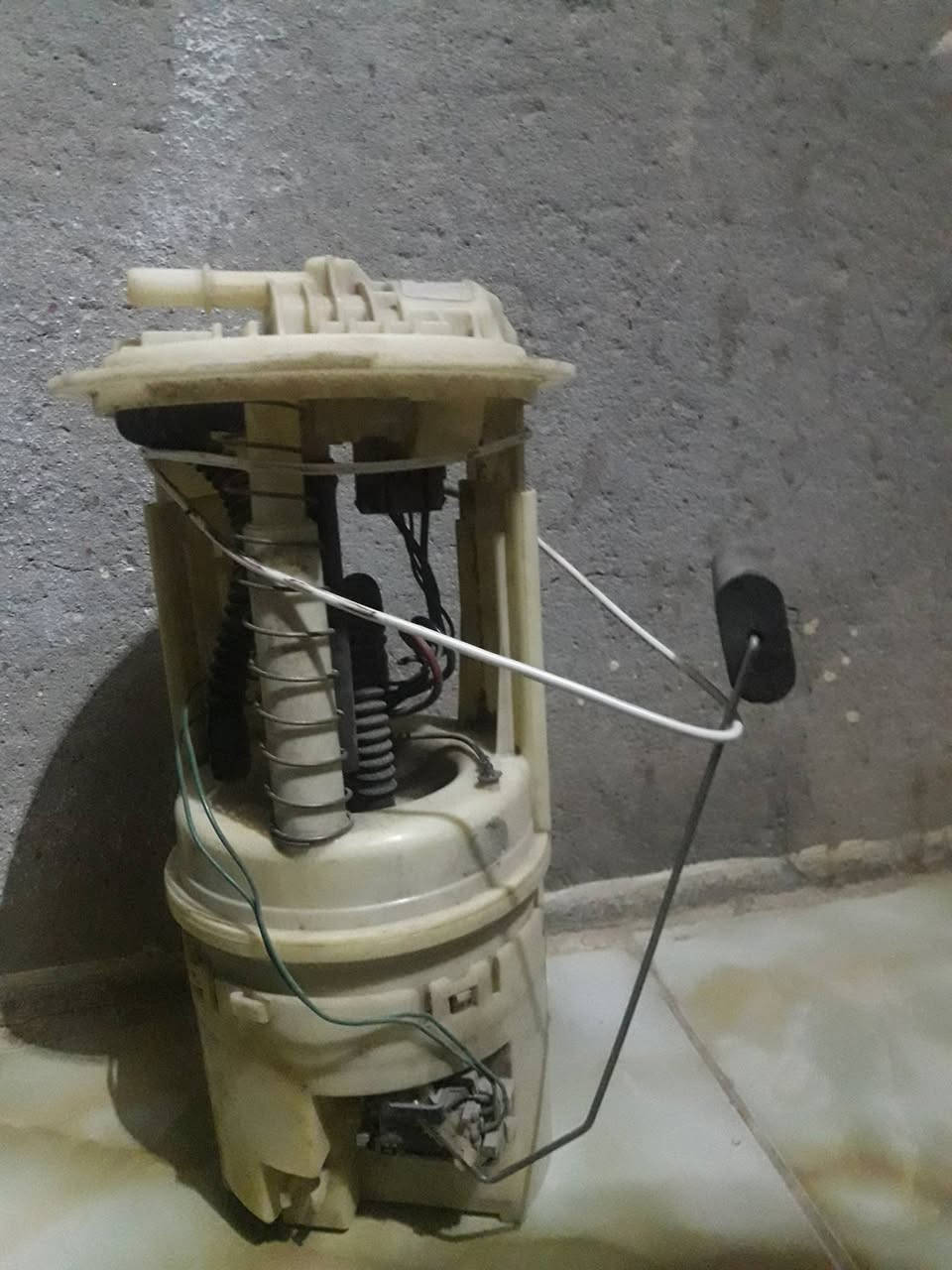 السلام على الاخوة الافاضل 
اغراض جيب لاريدو ٢٠٠٨ للبيع زوج مازدات امامية مع زوج بك لايتات مع دعامية كاملة  بروجكترات وشباك نيكل مع عبوة فيت بمب كاملة  ودبل امامي كامل مع اللوي  مع زوج مرايا كهربائية  جانبية مع طقم تاير مع موطور زراكات مع الدبة مع عقل مبرمج مع عصا لايتات  جميعها بدرجة عالية من النظافة والسعر رمزي جميعها ب٤٥٠ الف 
كمجمل الاتصال على الرقم ***********
او مراسلة الصفحة او واتساب العنوان ديالى خالص جديدة الاغوات 
وبخدمتكم مع التقدير
