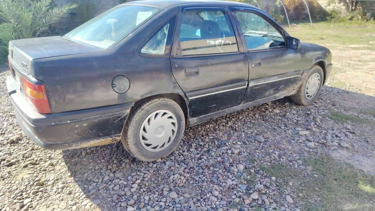 السلام عليكم مكلف بل النشر اوبل فكترة حجم ٢٠ رقم نجف سنوية عضم عاج ما يندل صاحبهة مكفولة دولة وعشاير كير ومحرك شرط صدر خلفي وامامي جديد تخم تاير أربعة جديد مسجل وأربع سماعات شغال كهربيات كلهة شغالة خياس مابيهة بدون صبغ ولا معجون سيارة جاهزة من فقط تريد رش صبغ الباقي جاهز السعر ٢٠ ورقة وبيهة مجال بصيط مكان السيارة العلم قريت ***********
