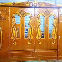 غرفه اخشاب للبيع نضيفه زاويه كنتوريه السعر ٦٠٠الاتصال على الرقم ٠٧٧٣١٢...