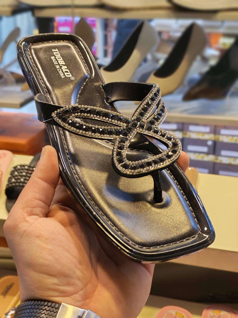 #جديد
#الآنسة
لاستيكات نسائية
قياسات 37_41
قطعه ب 3000 وقطعتين ب 5000
مجمع حجي قاسم خلف حبيب مول
يوجد خدمة توصيل داخل خانقين
واتس ***********
