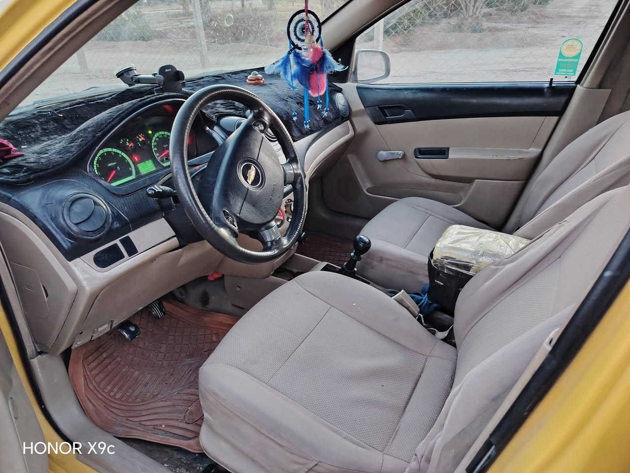 سلا عليكم فيوو 2009 مكينه مفتوح  سيارة جهزه كير ومكينه مكفولت حدايه وتخم تاير سنويه 30 سعر50 ***********
