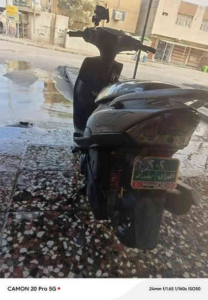 سلام عليكم دراجه ماكس 📍عدله دراجه خير من الله دراجه سالي شهرينه من ماخضه من رمه ونطيك بيه ضمان مفدوحه👀 ماعوب بيه ترجع تراجه ☘️لعنوان بغداد البلديات ***********📞 دراجه كله شغاله لاخر حبايه وعيكم سلام وسعر خاص
