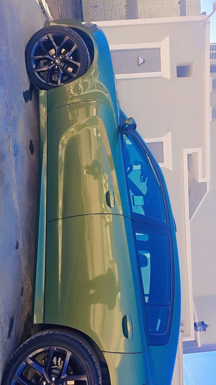 السلام عليكم للبيع جارجر ٢٠٢٣
وارد امريكي 
صبغ على كد الحادث 
فول الفول جيتي
باسمي 
مكينه 3600
لاستفسار اتصل ***********
