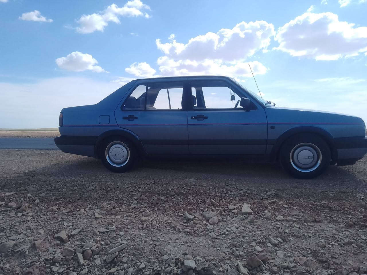 جيتا 87
رقم صلاح الدين 
شرعي موصل 
شرط التحويل 
سنوية الى 29
محرك 0.3
كير 5
مكان السيارة موصل
***********
 السعر 33
