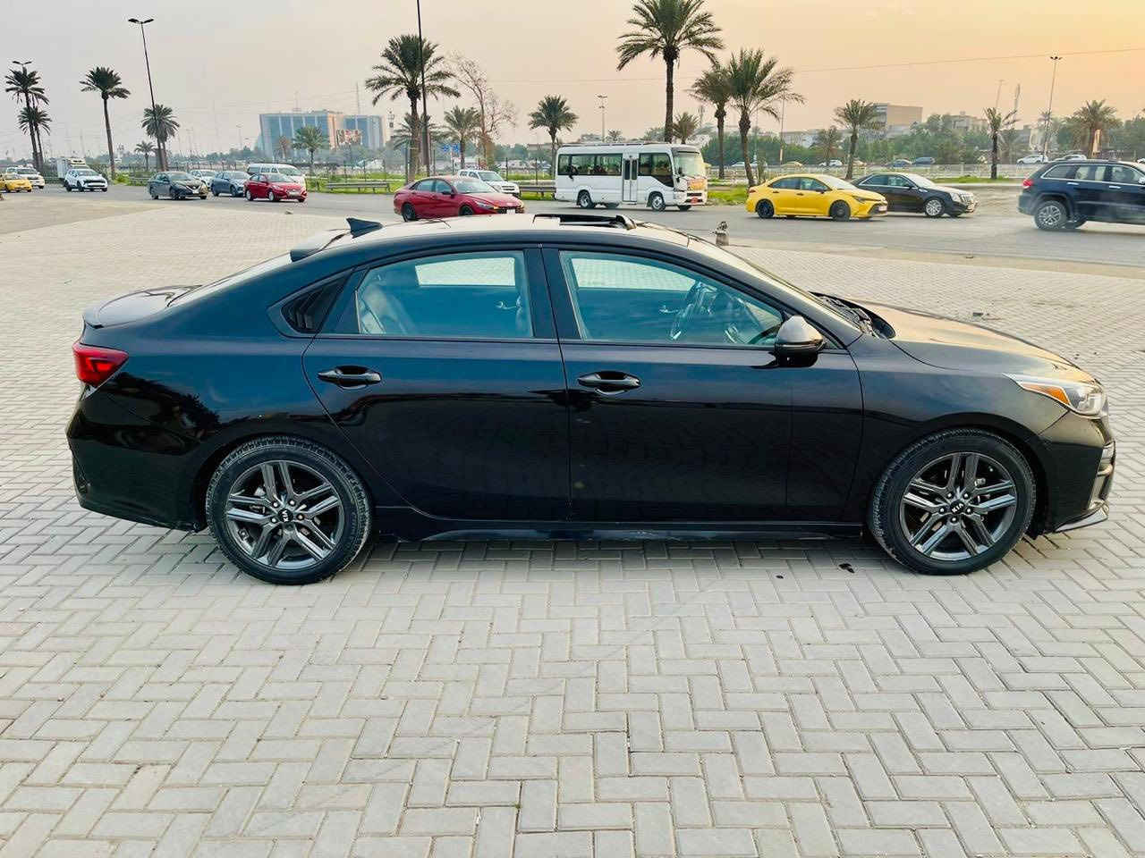 السلام عليكم ؟ بيع مستعجل 

فورتي جيتي لاين Forte GT Line 2021
ب اسمي 

السعر : 128$  وبيه مجاااال 

اتصال :  ***********

فول مواصفات 1/1 للاخير 
بصمة + بصمة ابواب
تشغيل عن بعد 
فتحة سقف سلايت روف 
ستيرن سبورت D ومختوم Gt line 
كشنات حظن + مختمة Gt line
كشنات جلد + مخمل البلاديات 
كشن السائق كهرباء ⚡️ 
فول تحكمات ستيرن
رادار امامي +رادرات جانبية 
تحديد مسار + نقاط عمياء 
توقف ذاتي عند الاقتراب
شاشة كبيرة + كاميرا خلفية دوارة
ويل كب سبورت البلادي مال Gt line 
‏LED داخل اللايت بلادي
اشاير بالمري
مود درايف ( نورمال - سبورت - سمارت )
حادثه السيارة بنيد + جاملغ فقط
كما موضح بالسونار 

بغداد
