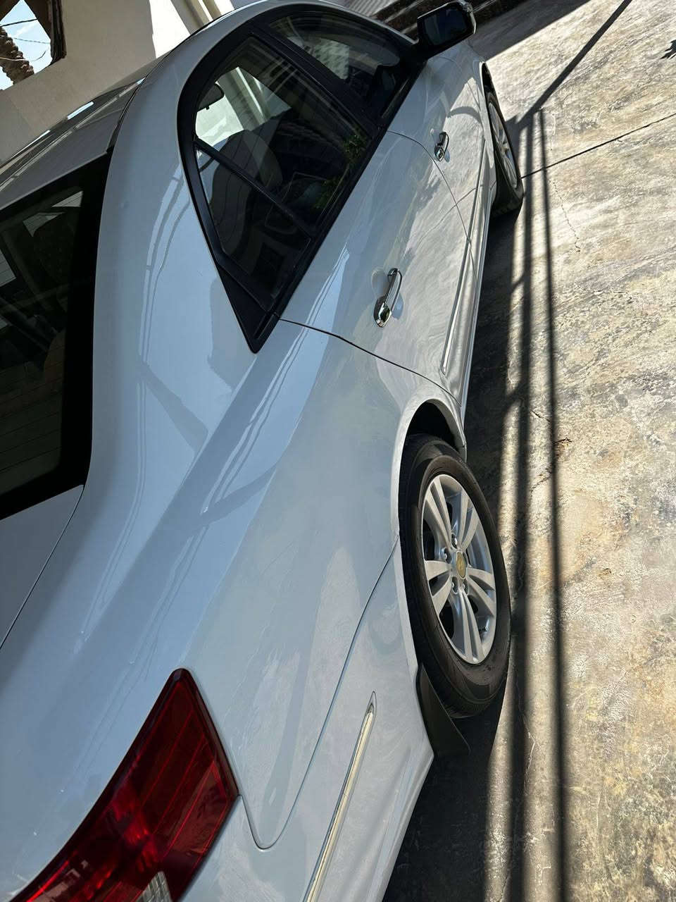 السلام عليكم
سوناتا ٢٠١١ خليجي بغداد
فتحة سقف.. اشاير مري.. محرك ٢٠٠٠ مكفول
تحكمات ستيرن...باب خلفي صبغ فقط 
مكان السياره صلاح الدين بلد.. السعر ١٢٨
***********
