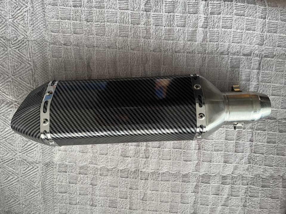 صالنة (اكزوز) جوكر بدون ركبة للبيع
*فايبر كلاس 

*بيها كاتم 

*مامستخدمة ولا مرة طك كارتون 

 الاتصال ***********
