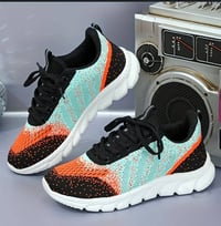 ملابس • قياس ٣٩ • توصيل