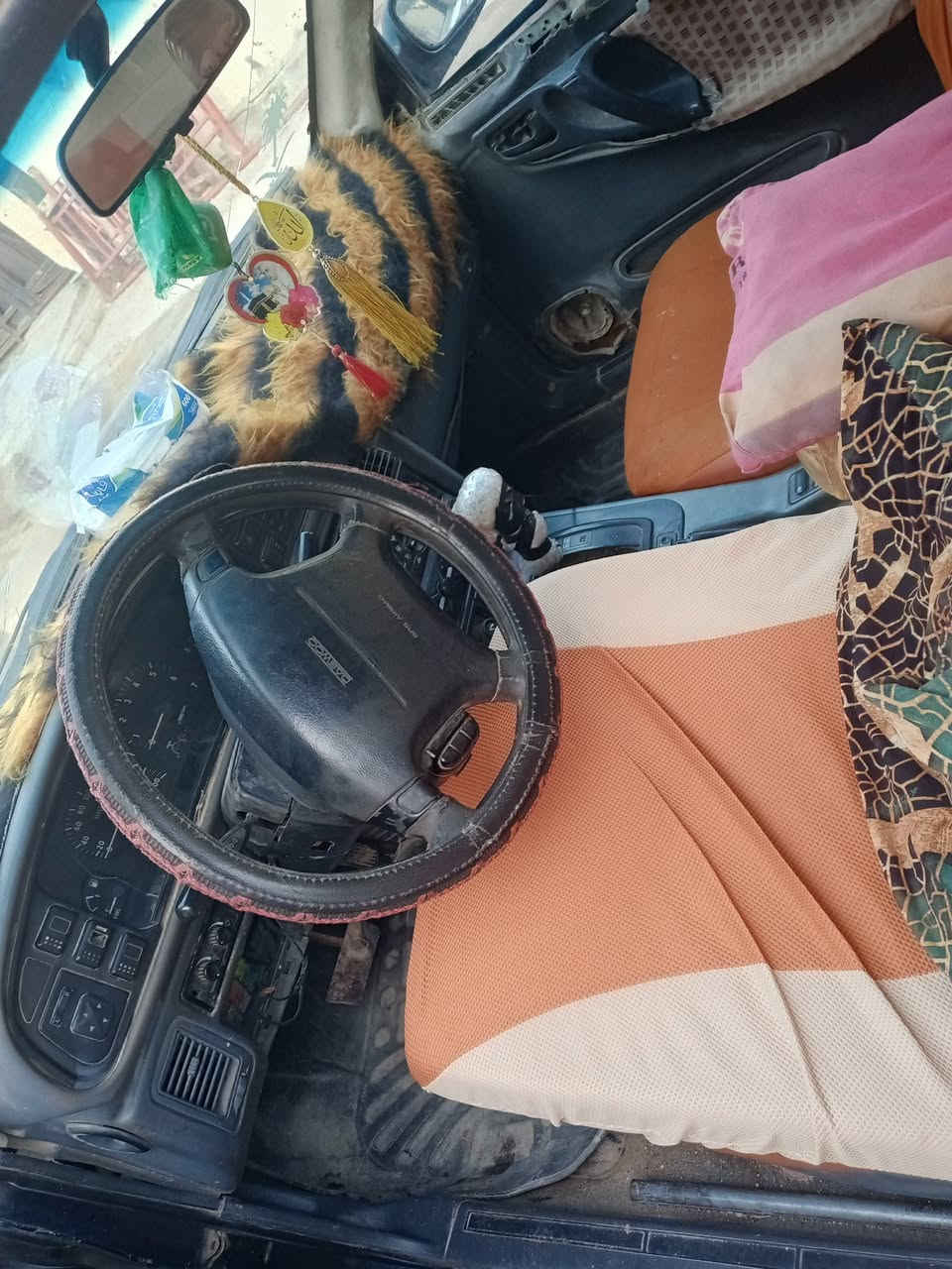 السلام عليكم سياره بريز 95 ديالى سعر 35 ،***********
