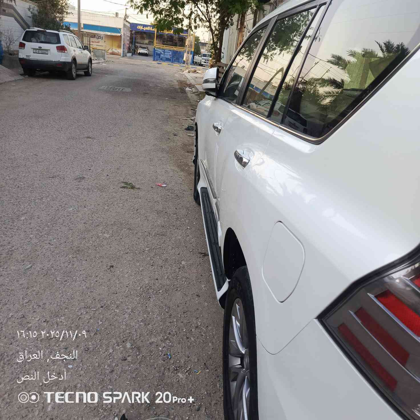 السلام عليكم
لللبيع لكزز GX460 
موديل 2014بريم اصل باب اول
ماشية 190 الف حقيقي اصل 
 سيارة على ايد وحدة فقط
مكفولة من صبغ تبديل و بارد و شخوط ورصعات كفالة حتة 
رقم بغداد بسمي هزة فحص جديد 
***********
مواصفات 
جكات 
شاشات 3 بلاديات
رادار امامي + جانبي
كشنات حار + بارد + ثنين كراسي كهرباء
كشن سايق خزن مموري
اربع كامرات 360 
ستيرن كهرباء خزن + ستيرن تدفىء
اتو بارك تصفط وحدهي
13 سماعة + دمام 
كشنات خلفية كهرباء 
تشغيل عن بعد 
فتحة بل سقف
ريموند شاشات 
بصمات اثنين مع كودات 
اعلى مواصفات بل لكزز فول للاخير 1/1
مكان سيارة النجف الاشرف
