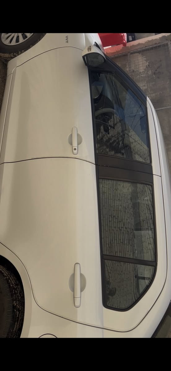 السلام عليكم اخوان
سوزوكي سويفت دزاير موديل ٢٠١٦ لون ابيض  رقم بغداد باسمي استلام شركه داخل جديد كير مكينه جدد كهربائيات جديده ومملعوب باي جزء من السياره تبريد تدفئه ع وضع الشركه  الكشر الدعاميه الخلفيه مبدله اثر ظربه والباب الخلفي ايمن مصبوغ مو كله اثر شخوط (تكتك افندي) والباقي كله مكفول لا خياس ولا اي شي مكان بغداد الشعب حي البساتين مدخل الشقق السعر ٧٨ وبي مجال ***********
