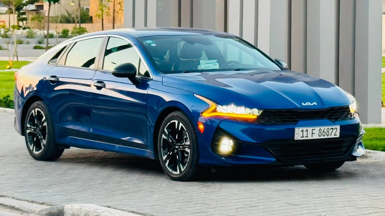 السلام عليكم K5 GT Line
موديل 2023
محرك 1600 تيربو 
تبديل (بابتين وصبغ بداير) 
بجم كبس 
جيتي لاين فول عدا البنوراما 
مواصفات جلد 
كامره شاشه  بصمه  تشغيل عن بعد _ ويل كب  
تحكمات  حساسات  رادارات _ شاشه كبير 
انظمه قياده  مثبت سرعه  مانع انزلاق _ مانع انحدار 
      السعر 165$
مكان بصرة 
رقم الهاتف :***********
