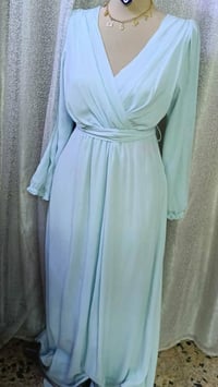 فساتين • مقاس ٦٠-٧٠ • حي التراث