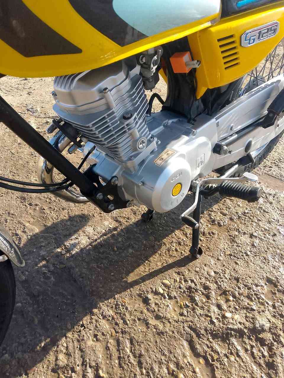 السلام عليكم دراجه للبيع موديل 23 اوراق الطولي دراجه جديده ما عاوزك النقص جاهزه سعره 900 وبيها مجال قليل مكان كوت شارع النفط شراي اتصل على هذا الرقم ***********
