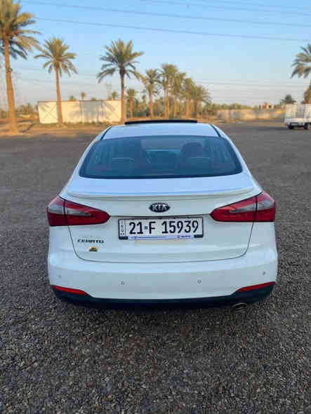 سلام عليكم البيع كيا سيراتو 2013 شكل 15 
مواصفات VIP
فول فول 
بصمة أبواب 
بصمة تشغيل 
كشنات كهربائية 
خزن ميموري 
داخل لونين 
كشنات جلد 
-شاشة اعطال 
- فول حساسات 
- ⁠فول تحكم ستيرن 
- ⁠فتحة سقف 
- ⁠محرك 1600 دوش 
- ⁠كير 6نمر 
- ⁠تحكم بالانارة الامامية تنزيل وتصعيد 
- ⁠يعني بعد بيها مواصفات هواي 
- ⁠السيارة رقم سليمانية الدولي 
- ⁠هزه وسنوية ورقم كله جديد 
- ⁠السعر 120 وبي مجال 
- ⁠مكاني بغداد (*********** بغداد
