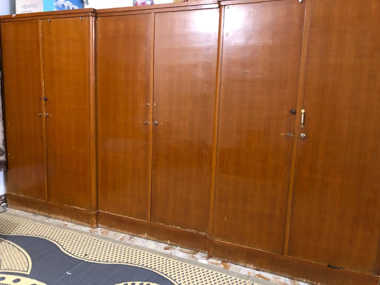 كنتور للبيع
كنتور للبيع 6 ابواب 
تسكام مستعمل بس نظيف 
مكاني النجف


**إذا كنت صاحب هذا الإعلان وتريد حذفه لأي سبب، رجاءا أرسل رسالة إلى الدعم الفني**