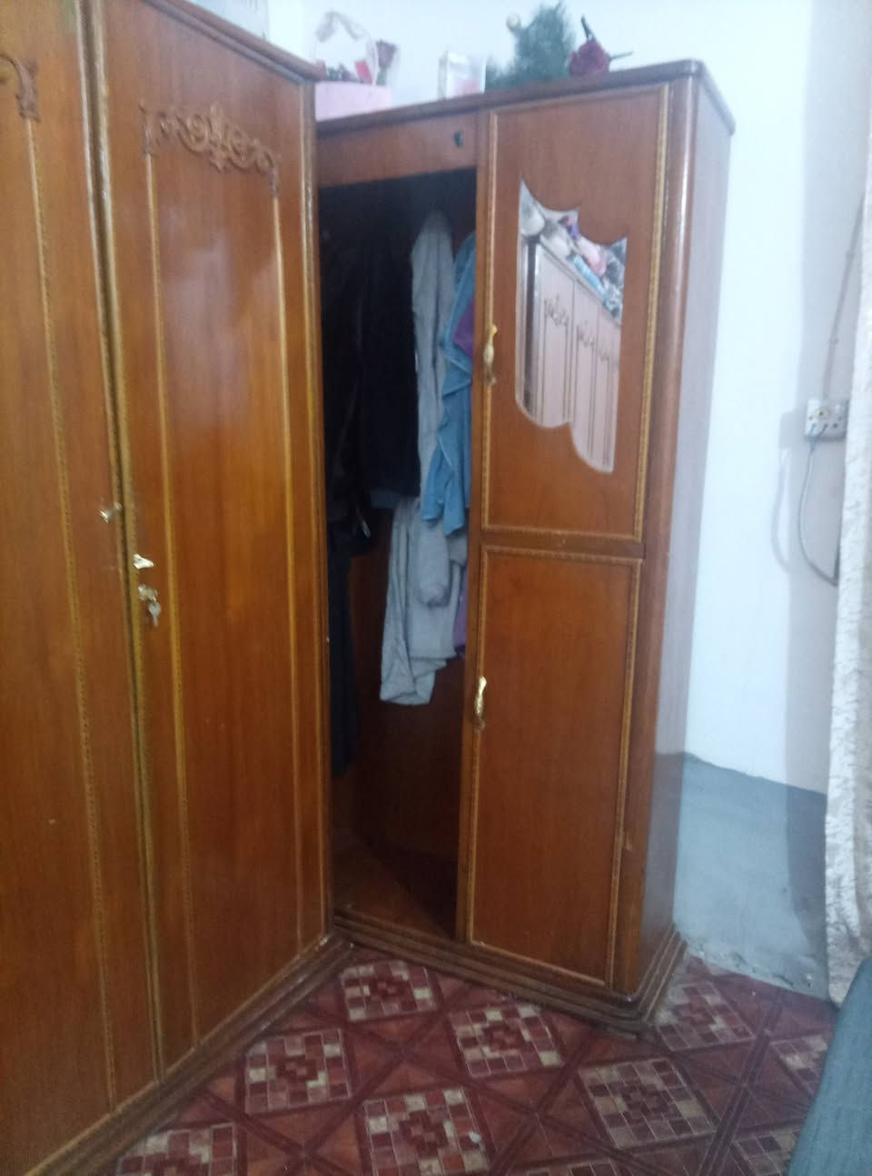 غرفه نوم اخت جديده صاج كلش ثقيل البيع رايته ب675 وبيه مجال بسيط عنواني حله شارع ميه *********** وبي وتساب
