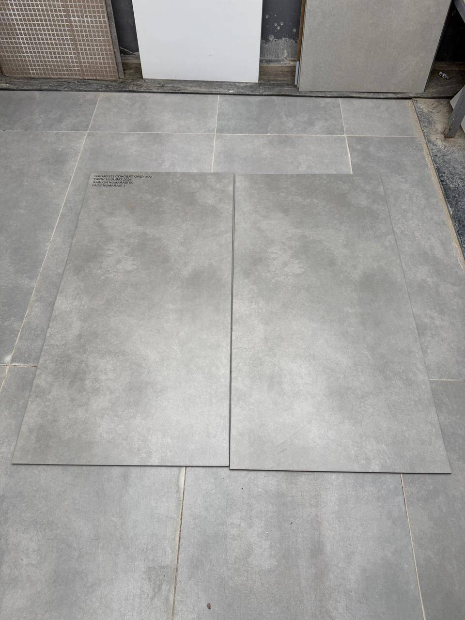 متاح كاشي بورسلين 60على 120واصل خابر وتدلل ***********
