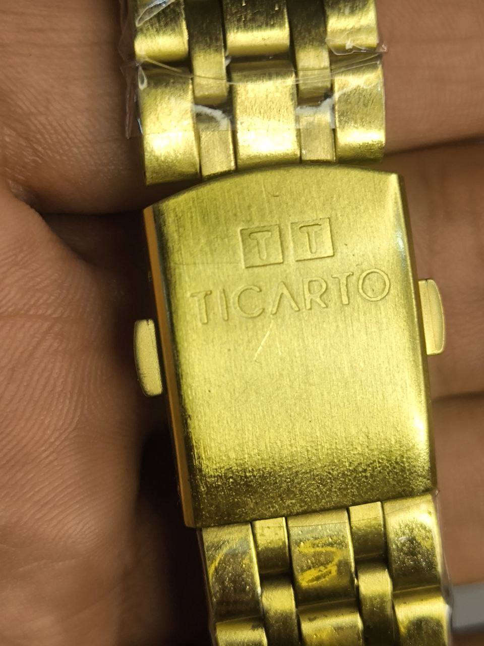 ساعة من ماركة TIC RTO
تحفة فنية 
مكينة كوارتز 
هيكل والسير ستانلس ستيل طلاء ذهبي ثابت 
ميناء فخمة مزودة بمنفذ تاريخ شهري 
زجاج معدني ضد الخدش
مقاومة ماء وغبار 
القطعة مختمة بالكامل 

السعر : 15 الف ع اول تم 
للحجز والاستفسار يرجى مراسلة الصفحه


**إذا كنت صاحب هذا الإعلان وتريد حذفه لأي سبب، رجاءا أرسل رسالة إلى الدعم الفني**