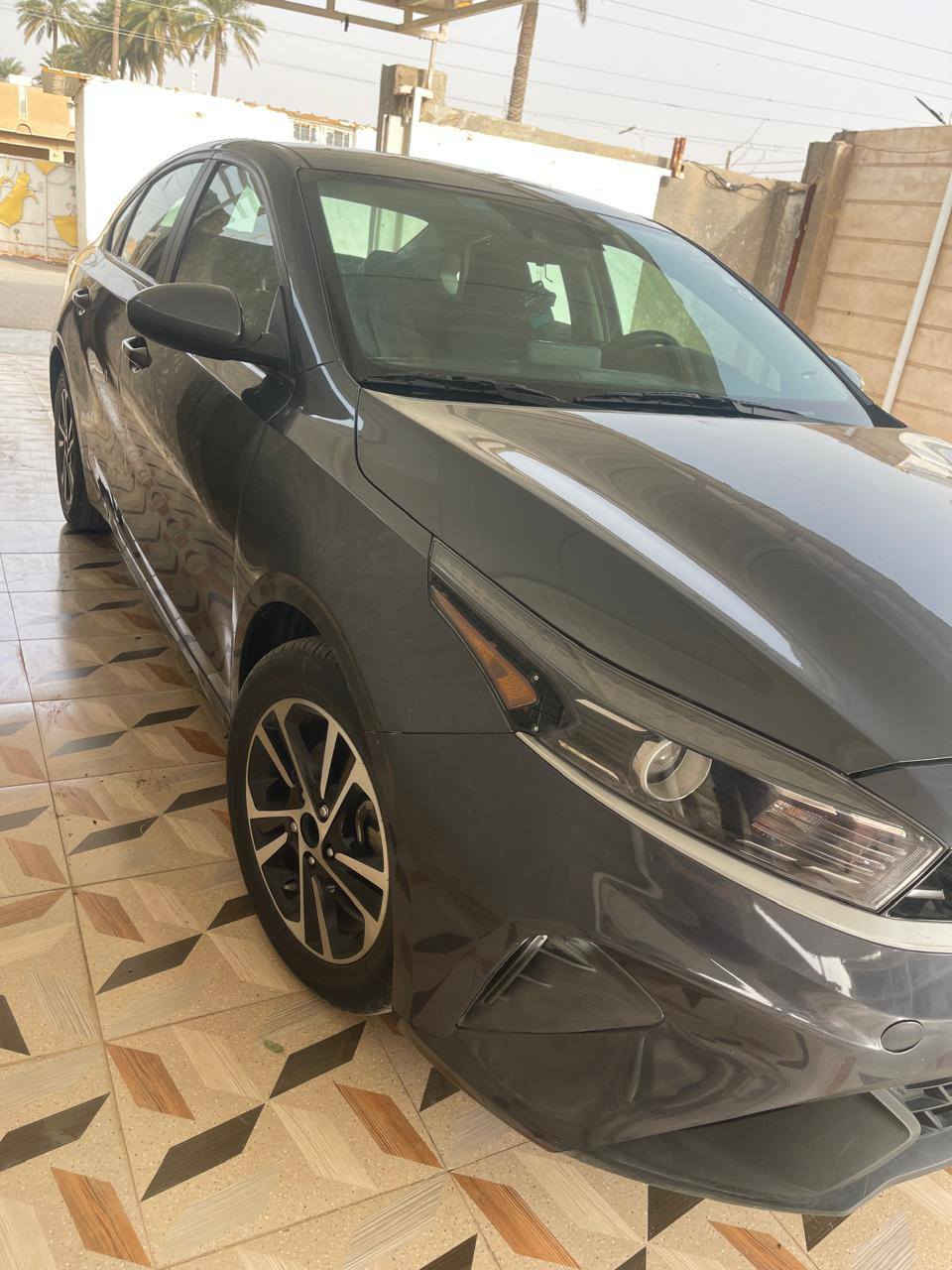 فورتي 2023 امريكي رقم بغداد بأسمي صبغ قطعه وحده فقط بدون دواخل جاملغ خلفي ايسر الباقي مكفوله حتى من الرصعه ماشيه 40 حقيقي سياره اول ترقيم الها قبل شهرين 
محرك كير كفاله تبريد ثلج حداديه تخم تاير كلها جديده 
السياره جديده جداً بمعنا الكلمه 
رادار جانبيه حساسات امامي وخلفي شاشة جبيره كامره خلفيه دواره مري شفط كهربائيه كشنات تدفئه تبريد لايت زنون بالكامل أللايت الخلفي ليد 5 ويل كب كبير رادار خلفي وأمامي تبريد قطعتين نظام مانع انزلاغ شاحن واير لس اريل نفكيشن السياره جديده  جداً  السياره فقط قطعه وحده الباقي مكفول من الرصعه او الشخط 
السعر 150 $ وبيها مجال 
للأستفسار ***********
