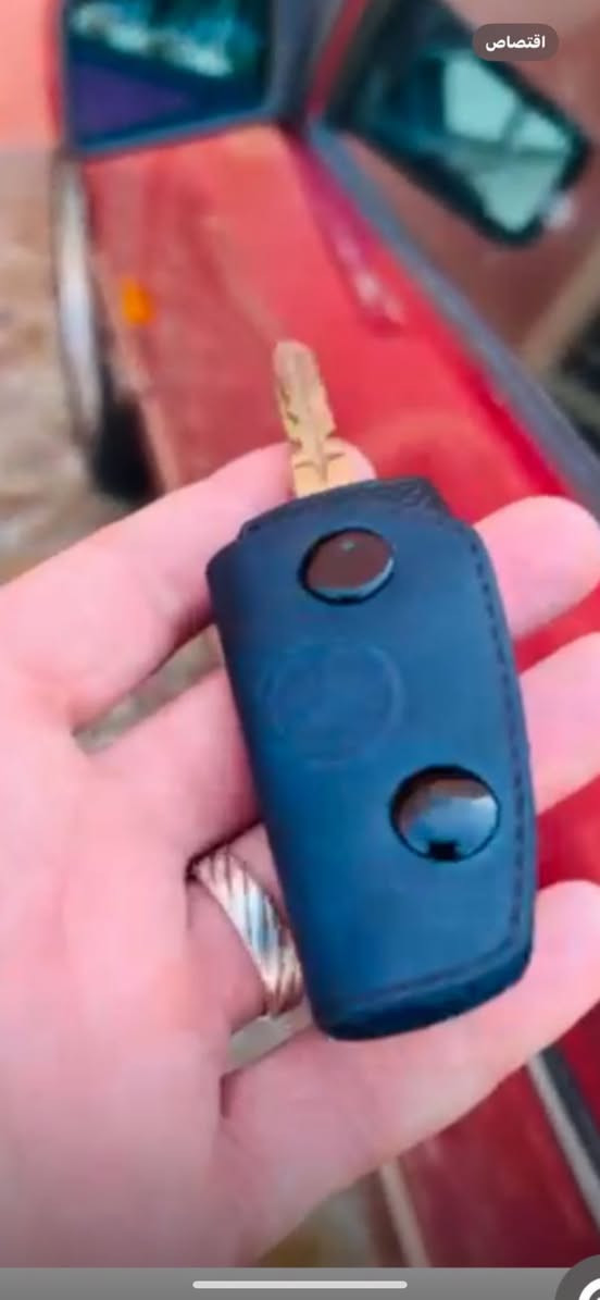 دب حجم ٣٠٠ورقم مميز وغرفه زيرو ماشيه ٨٩الف وتليفون وبرده كهرباء وكشن كهرباء وسلايت وتليفون مصبوغه  والبنفسجي موديل٩٢وجلد وغرفه ممتازه وتليفون وكتلوكات وسلايت وكشن كهرباء  مشدود بنيد وصندوق مال بيبي هي حجم ٣٠٠ للاتصال ***********
