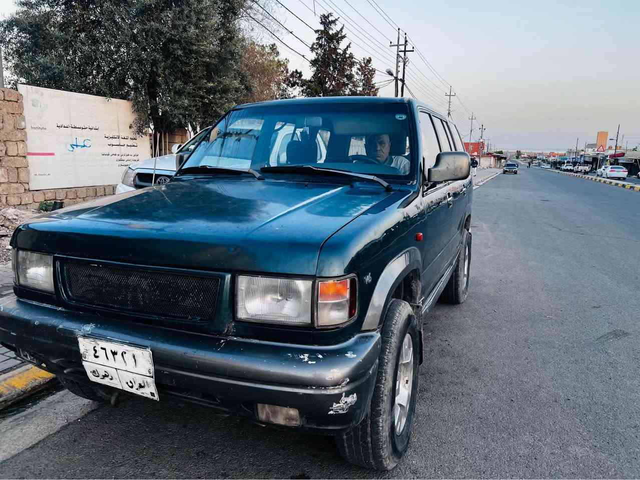 السلام عليكم 
لبيع اوبل ايزوزي موديل 1997امحدثه2000
دبلاكسن شغال كهربياته كله شغاله 
معه تبريد شغال 
 وسياره مكفوله لا دعم ولا صبغ 
كير ومحرك وكسن /كلو شرط /
السعر 55ورقه ومجال 
لااستفسار هاذه الرقم *********** دهوك, العراق

