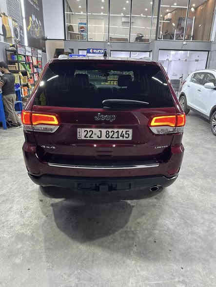 السلام عليكم 
جيب كراند شيروكي ليمتيد 2021
ماشية 40 مايل 
السيارة فول 
كشنات جلد 
تشغيل عن بعد 
كراسي كهرباء 
فتحة سقف 
فول تحكم ستيرن 
رادرات 
وبعد بيها هواي مواصفات 
حادث السيارة
جاملغ الخلفي والباب الخلفي مبدل نفس الون وباب السايق بيها شبر كلير من امريكا والبنيد بس حالوب قليل 
السعر260 وبي مجال للشراي 
للتصال / ***********
العنوان بغداد
