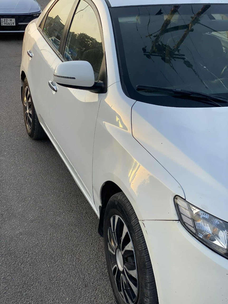 السلام وعليكم
سيراتو ١٢ للبيع سونار موجود بل منشور سياره نضيفه كير مكينه تبريد كفاله مابيها نقوصات سعر ١٠٥ 
***********
