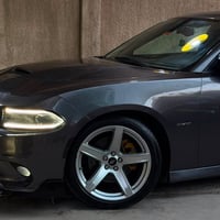 للبيع او مراوس  جارجر 2018 R/T 5700  حادثها جاملغ وبنيد وهنا بيها جامل...