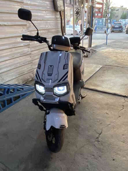 شلون الشباب /دراجه شحن نوع باور موديل ٢٤/دخول ٢٥ /٦ بطاريات تشغيل عن بعد دبل بصمه الدراجه جديده جدا سعرها ٨٠٠الف وبيها مجال بسيط مكاني بغداد قرب ساحه عدن للاستفسار ***********
