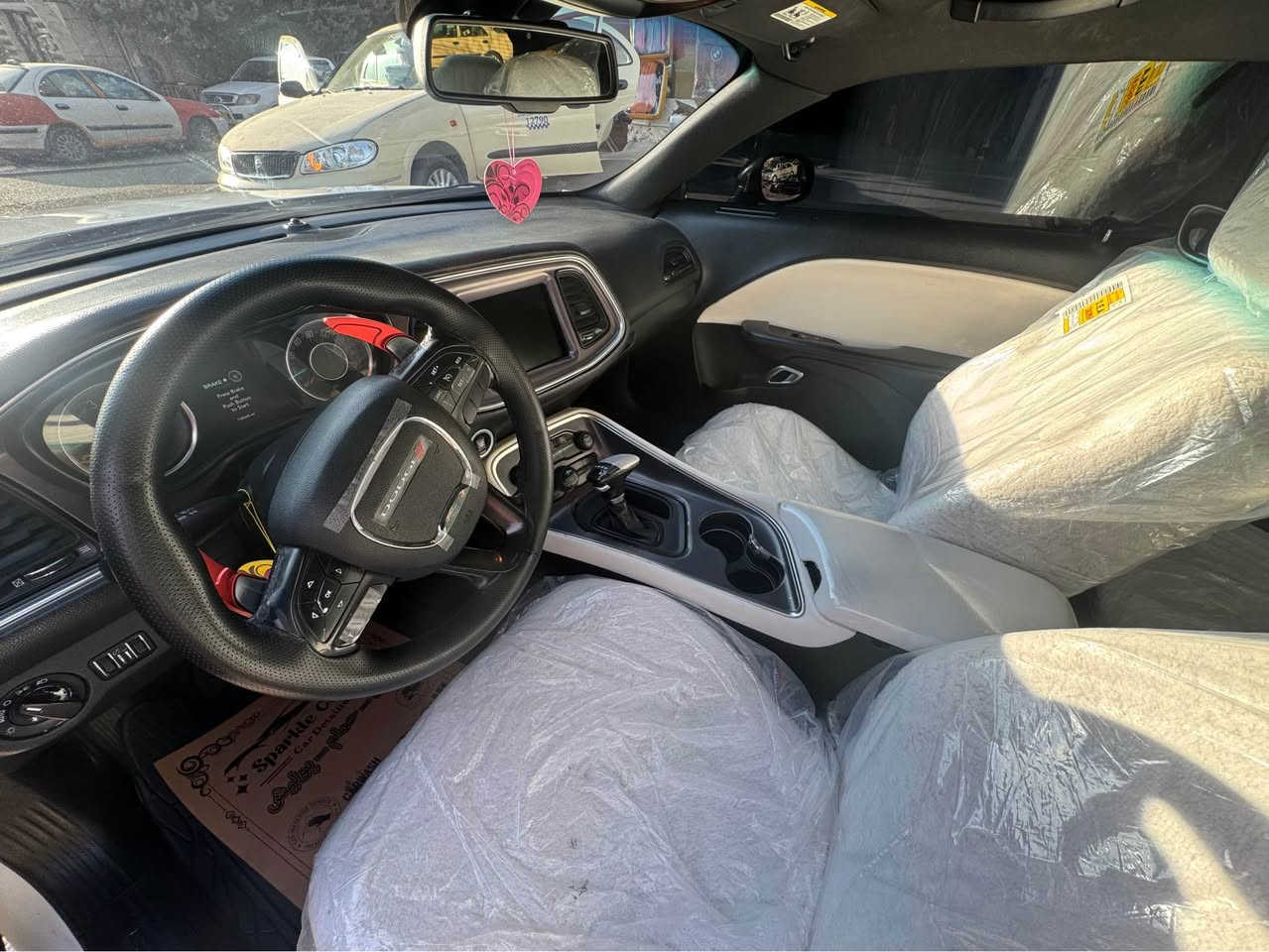 چالینجەر سپی ٤ پارچەو پە لەیەکی بچوک  زووورجوانە ٦ بستن شاشە گە ورە   تایەو ویلە هیلکات ***********
تایەو ویلی هیلکات   تەعدیل سورعە. کوشن کارەبا ناو دەری لۆکە. زۆۆۆر تنو تولە هەیکەلی زور جوانە مە کینەی بەس سەرەوەی کراوەتەوە  بە لام بوخاریش بە شەر ت سەیارەکە شوشە یە سنەوی تازەیە سعری 146 گەلا *********** السليمانية, العراق
